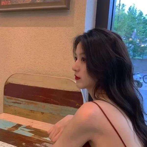 抄家当场，我抱住权臣大腿喊相公